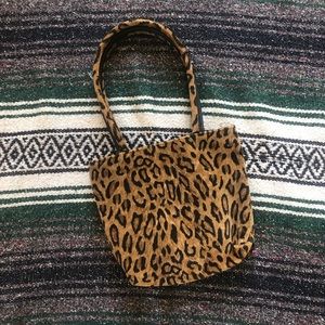Y2K cheetah purse!
